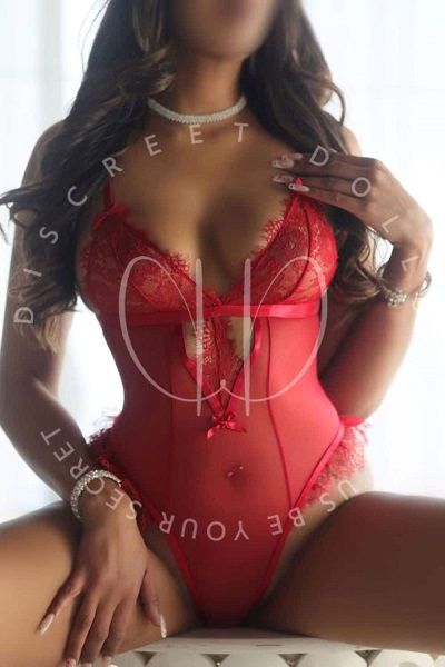 Riya Toronto Escort Main
